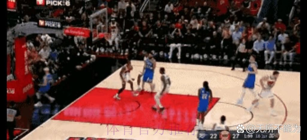 杰伦威抢断反击 飞身暴扣点燃全场